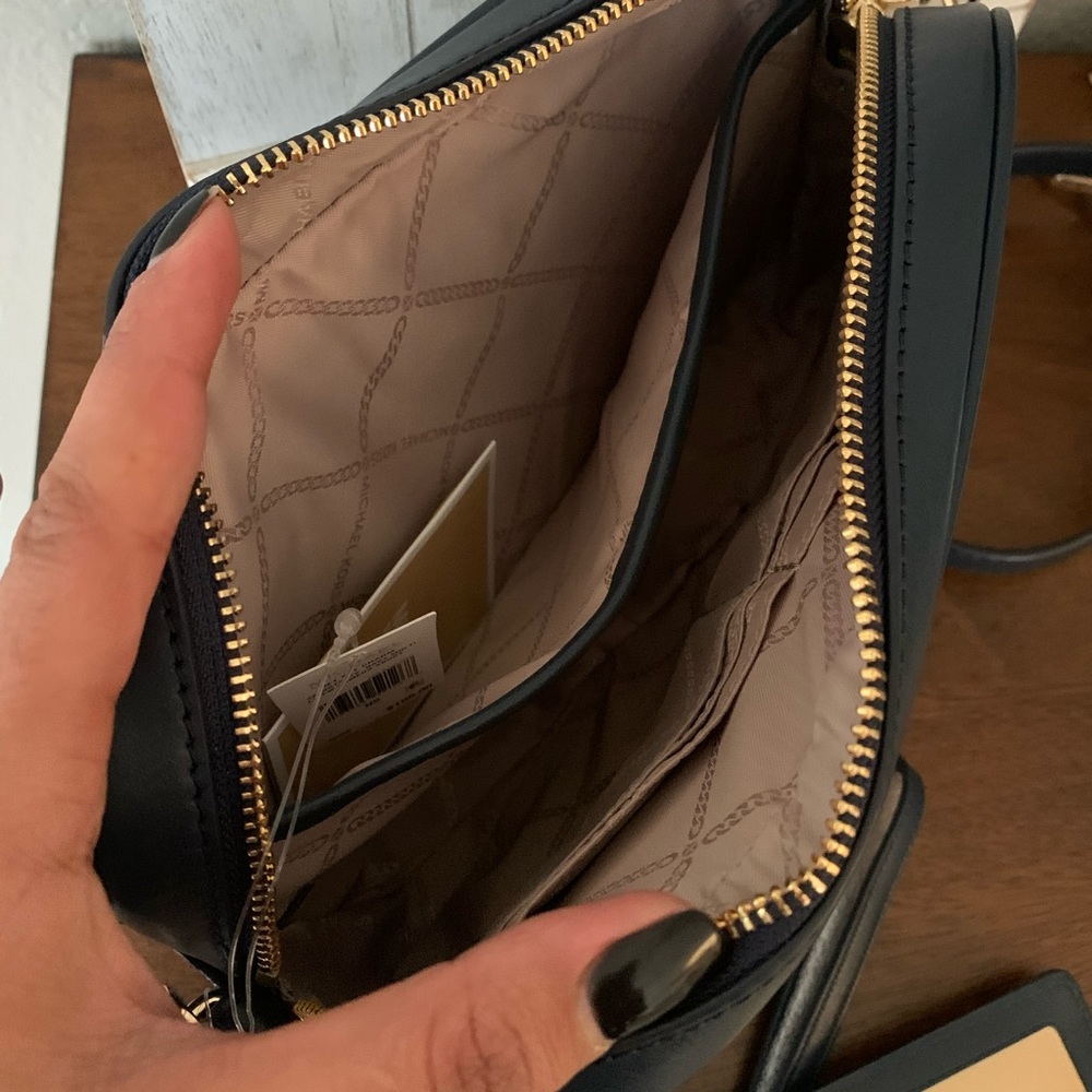 New Mk set 💙 crossbody & cardholder - Picture 5 of 10